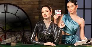 qqpalace slot live Blackjack table with multi-camera dealer view and real-time betting interface